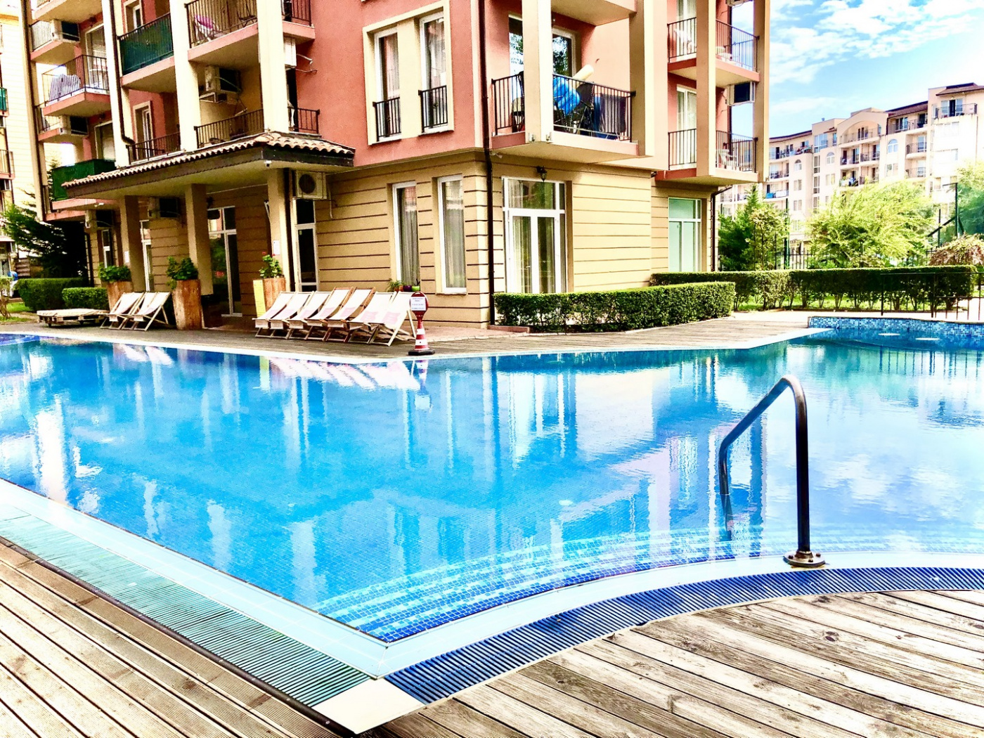 Sunny View Central Aparthotel