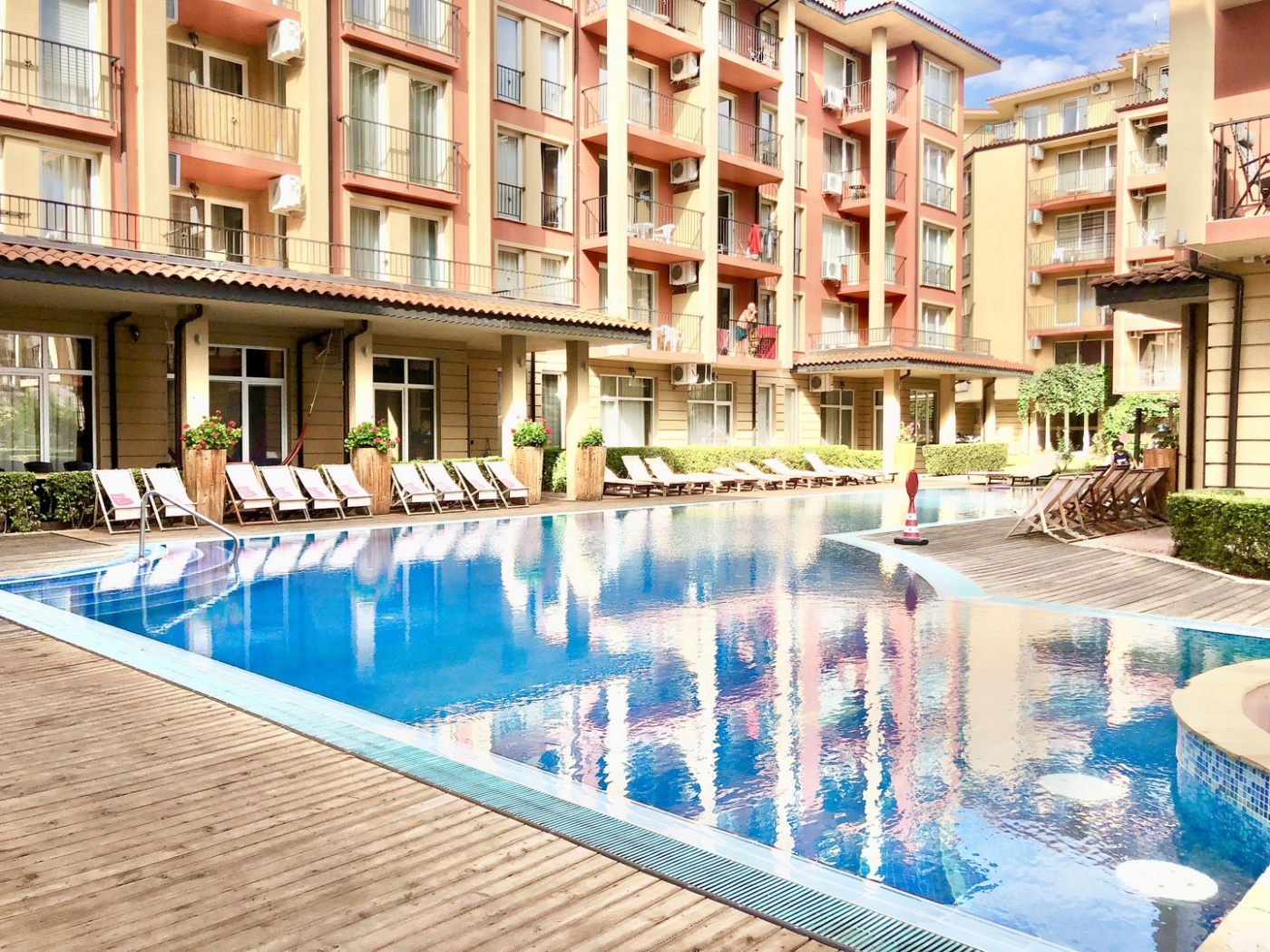 Sunny View Central Aparthotel