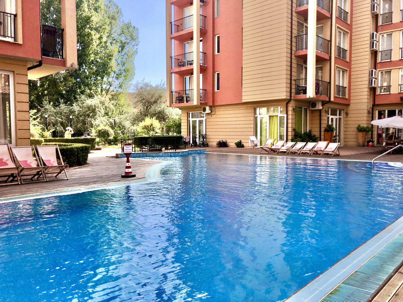 Sunny View Central Aparthotel