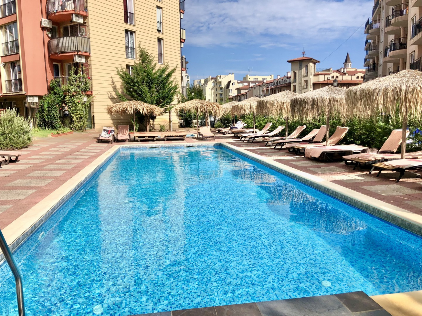 Sunny View Central Aparthotel