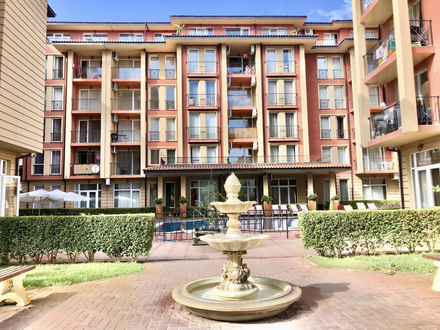 Sunny View Central Aparthotel