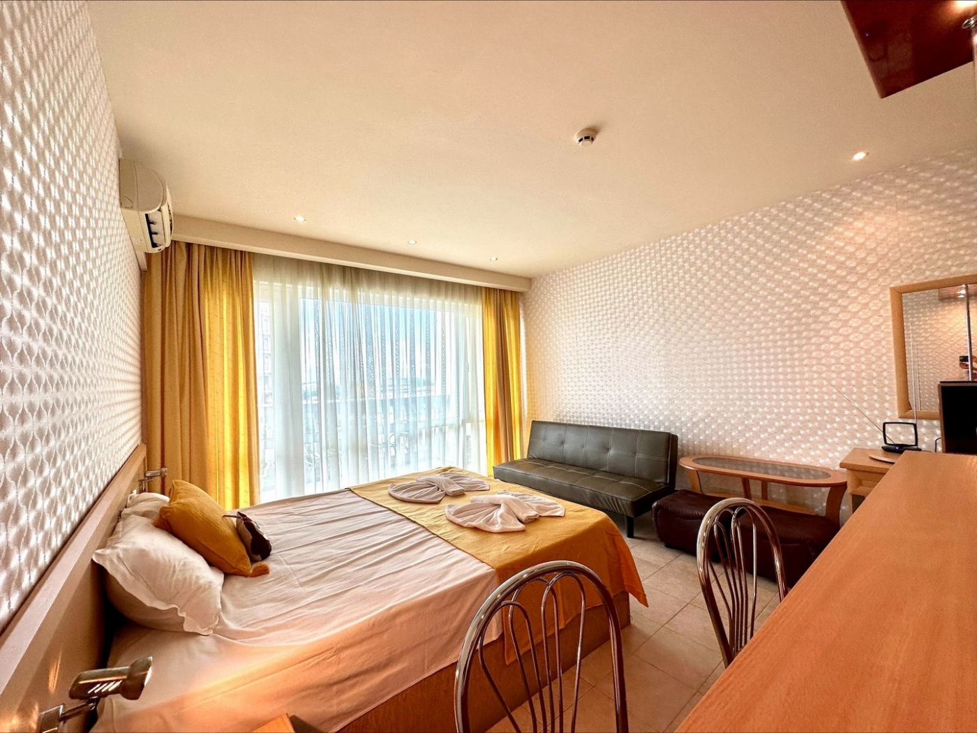 Miramar Palace apartament S713
