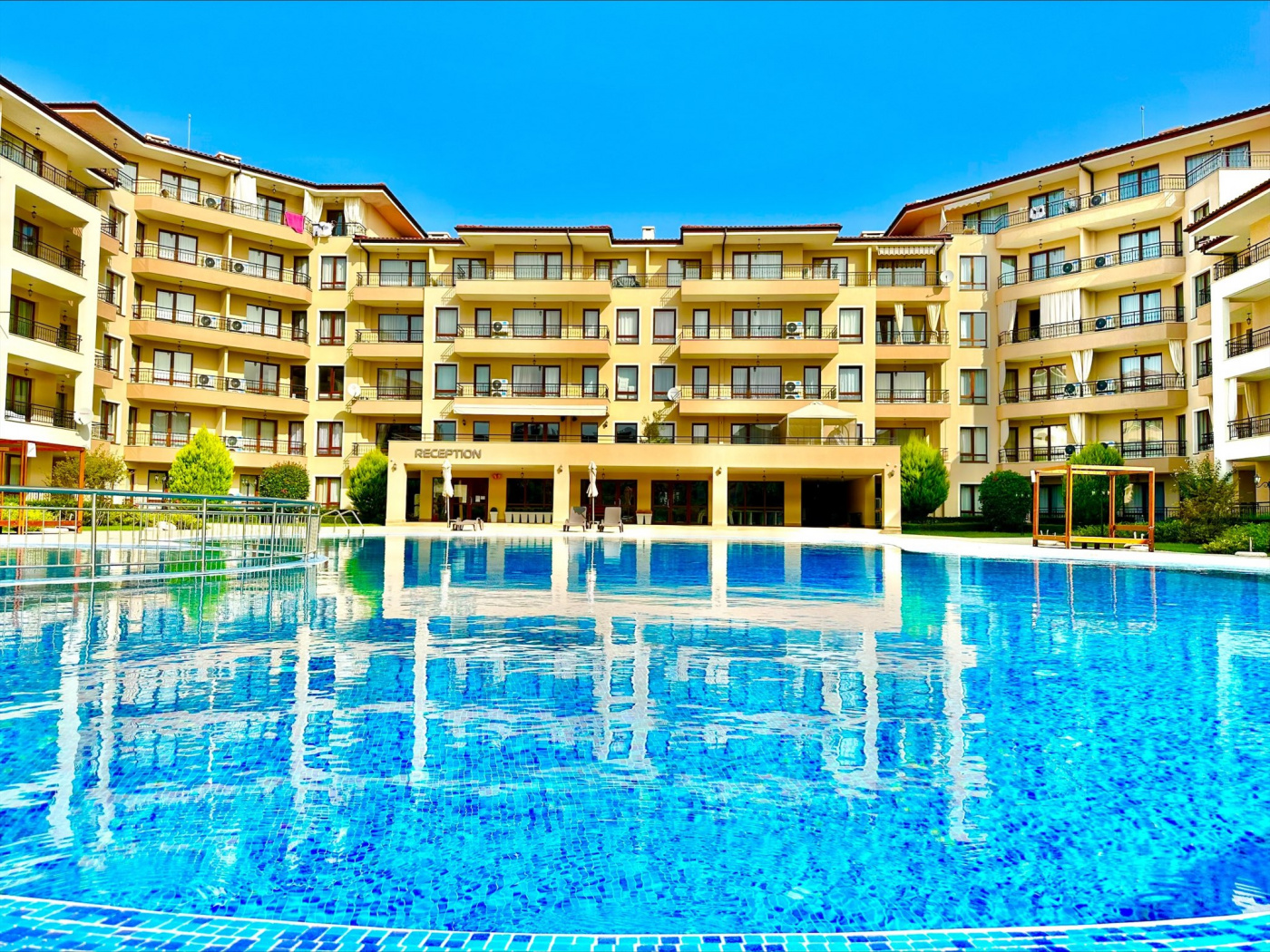 Sea Dreams Aparthotel