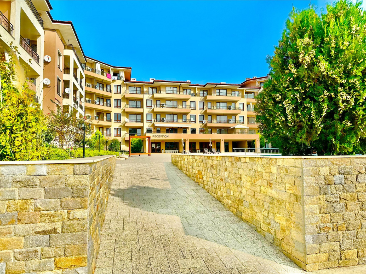 Sea Dreams Aparthotel