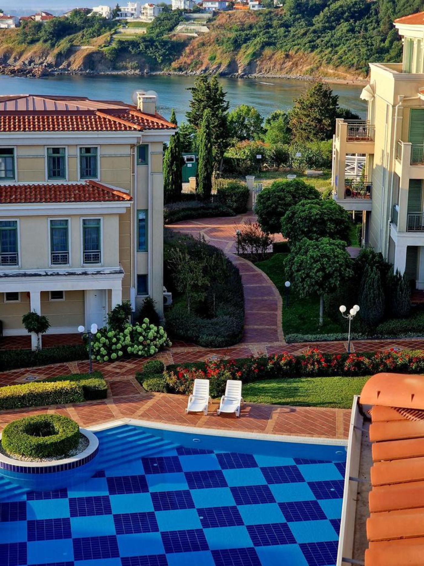 Flores Garden Aparthotel