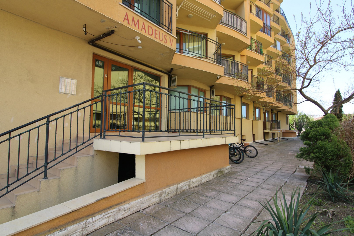 Amadeus 5 Aparthotel