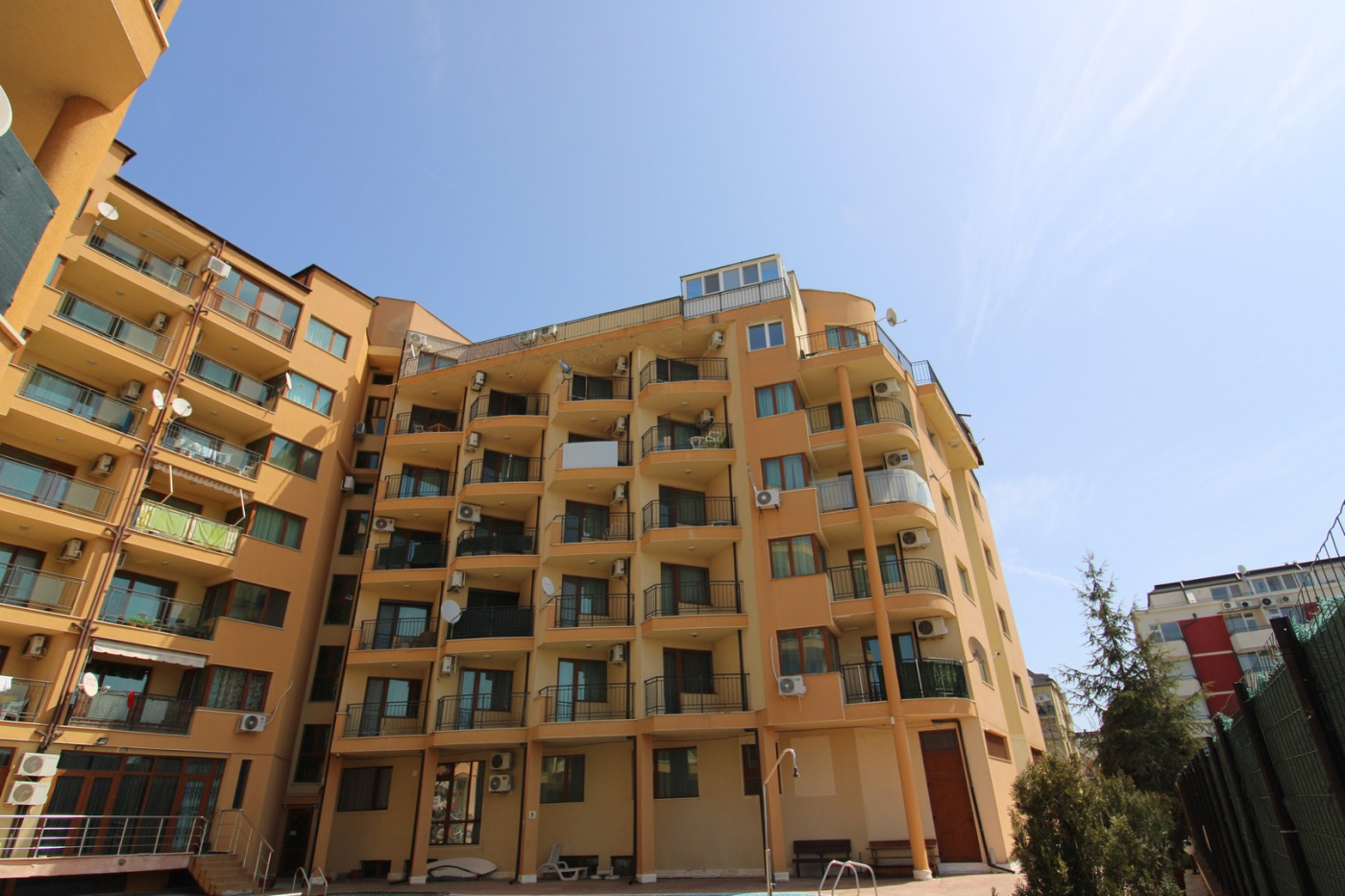Amadeus 5 Aparthotel