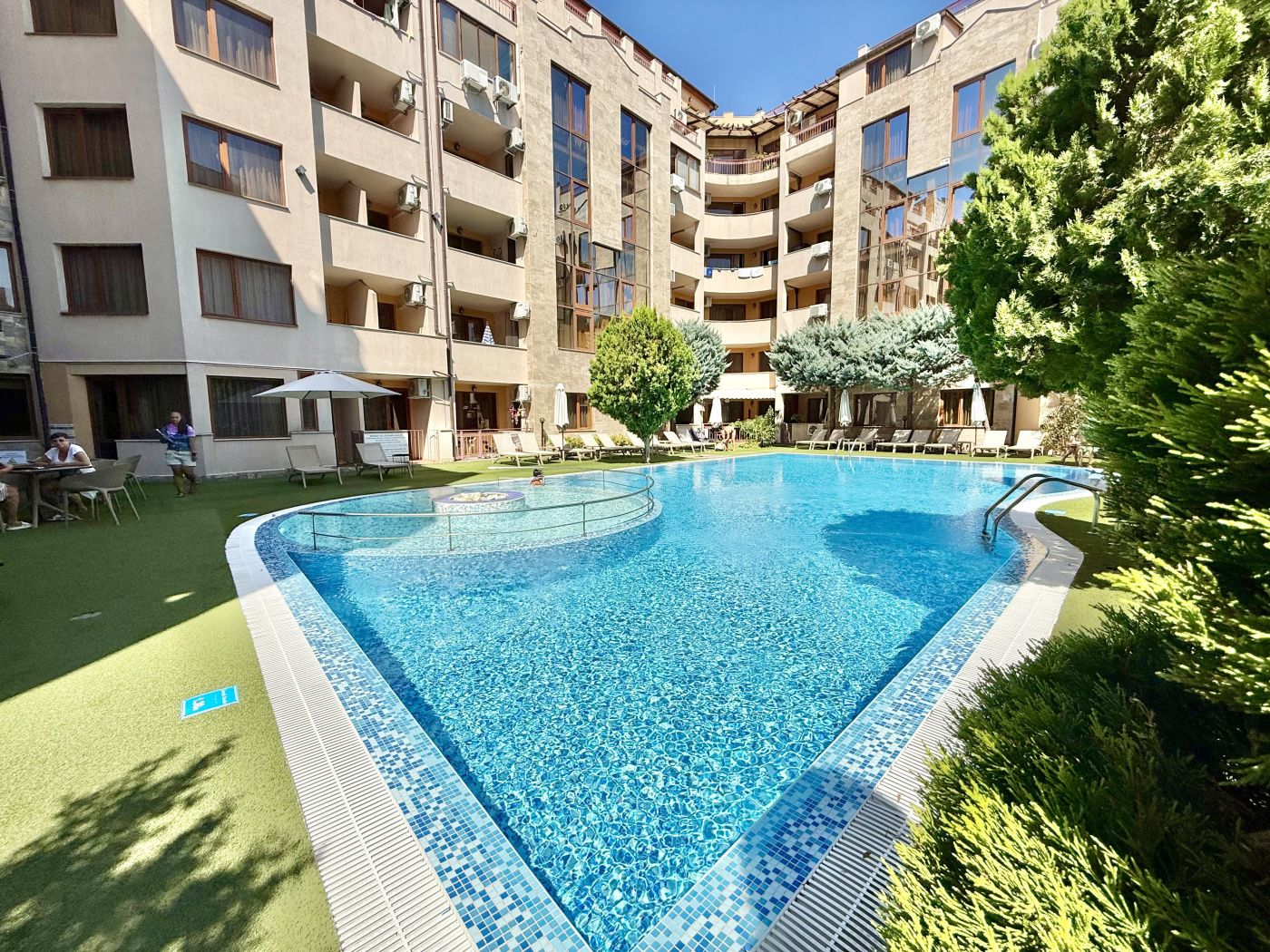 Emerald Paradise Aparthotel