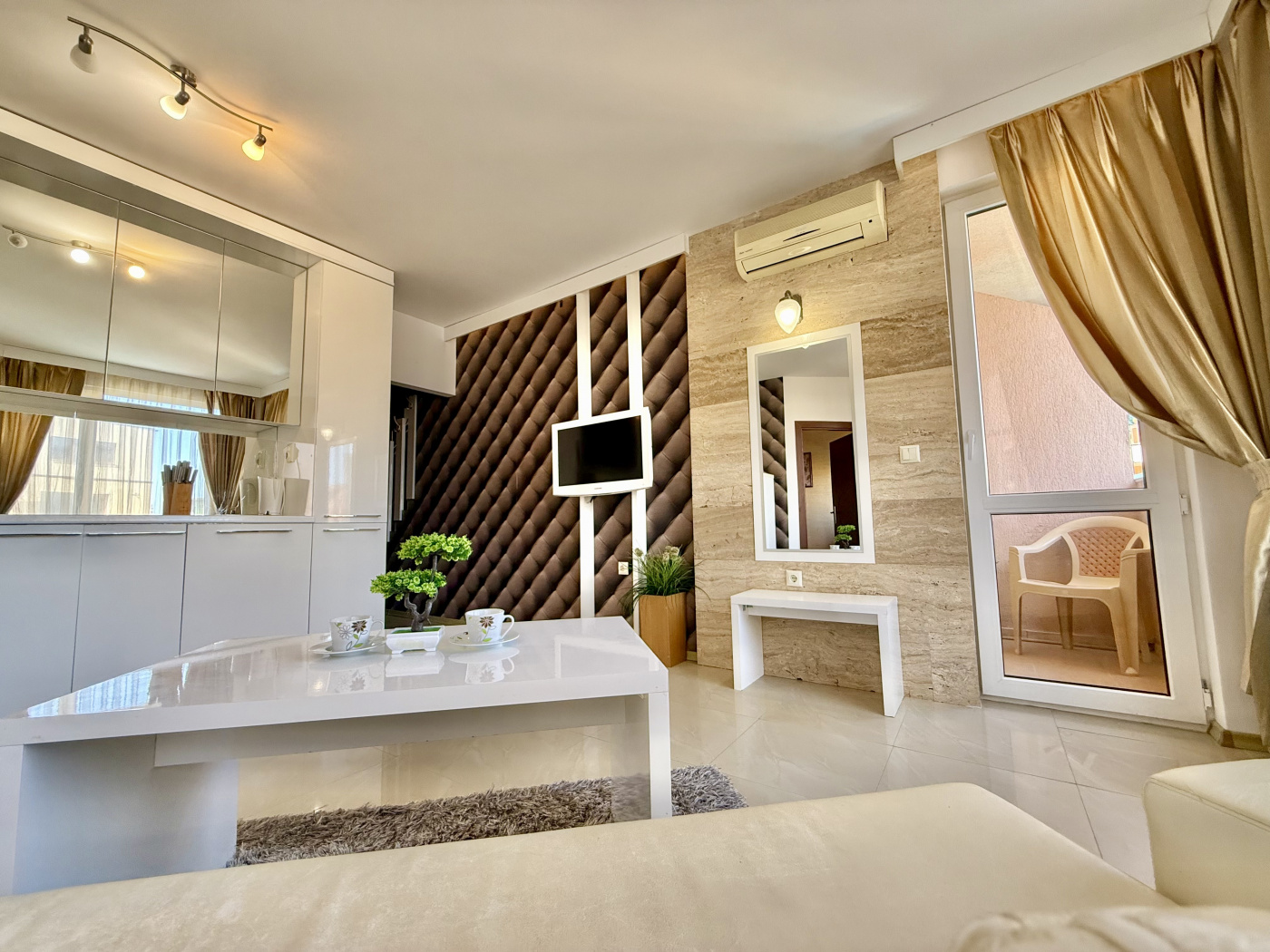 Emerald Paradise apartament 26P
